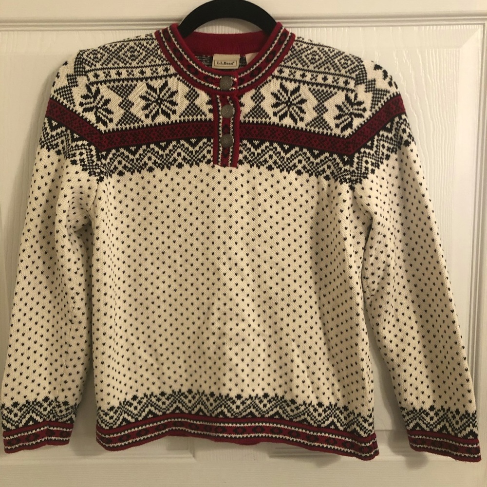 Beautiful Christmas/winter sweater from LL Bean